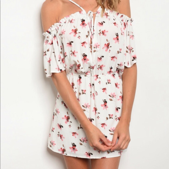 💕Beautiful White Summer Floral Mini Dress💕 - Picture 2 of 3